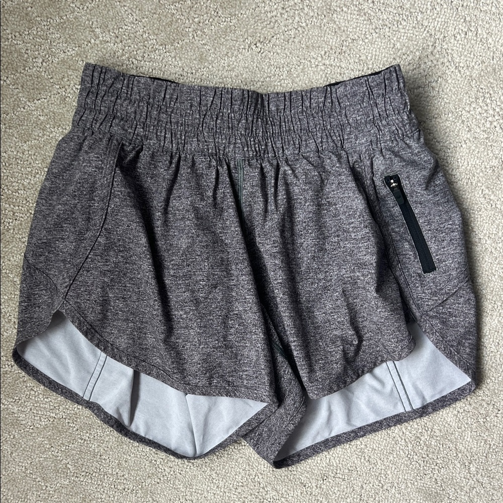 Lululemon Tracker Short V *4” in Heather Lux Multi Black Size 6